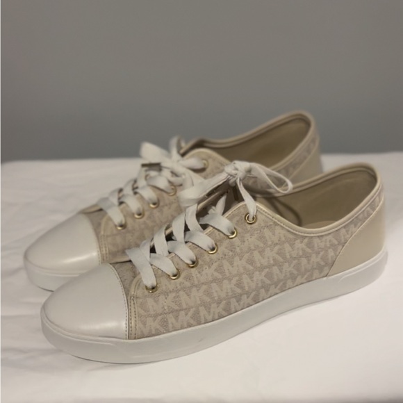 Michael Kors signature logo sneakers size 11  - Picture 1 of 6